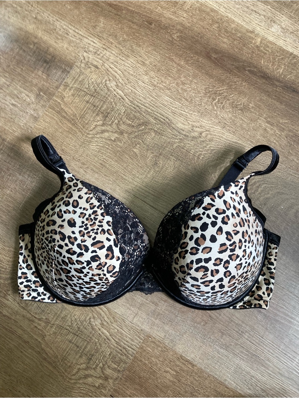 Cacique Women’s Cheetah Boost Plunge Push Up Bra Size 42DDD